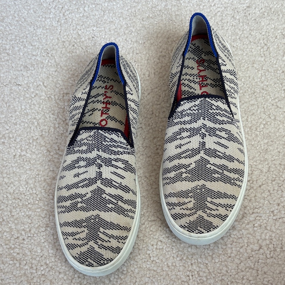 Rothy's Black and Cream Patterned Sneakers